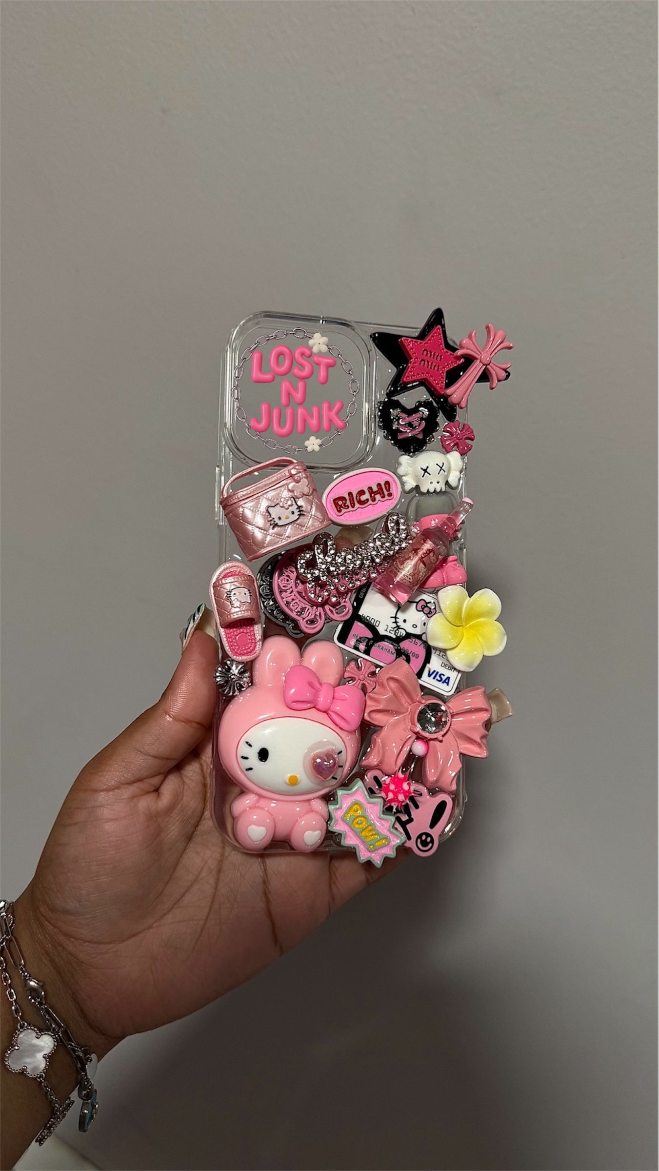 Lostnjunk Signature Case🫧⛓️🍡🎀